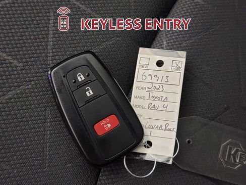 Used 2023 Toyota RAV4 XLE FWD image 30