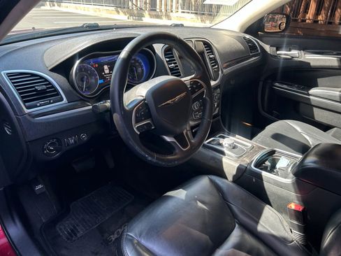 Used 2016 Chrysler 300 Limited RWD image 10