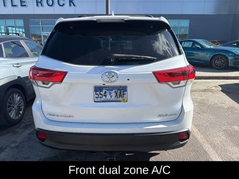 Used 2017 Toyota Highlander XLE image 5