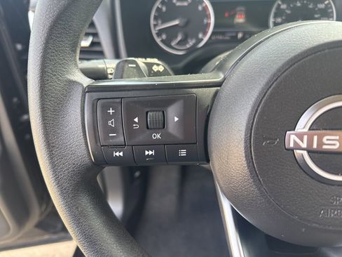 Used 2024 Nissan Rogue SV FWD image 20