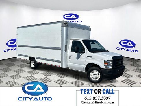 Used 2022 Ford E-350 and Econoline 350 Super Duty RWD image 1