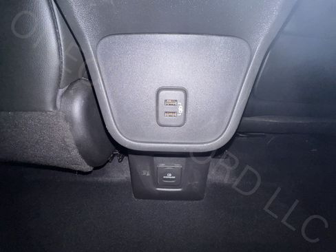 Used 2021 GMC Terrain SLT w/ Elevation Edition AWD/4WD image 24
