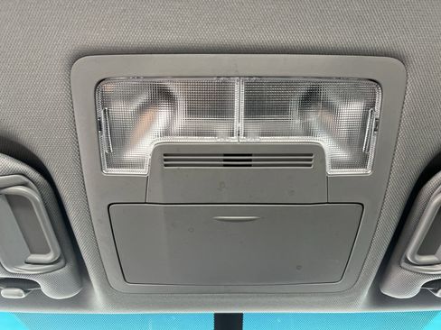 Used 2016 Toyota Camry SE FWD image 22