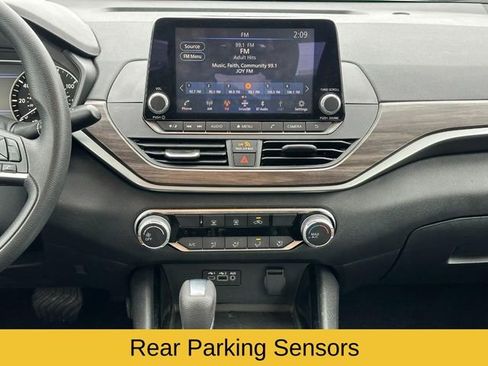 Used 2024 Nissan Altima 2.5 SV image 16