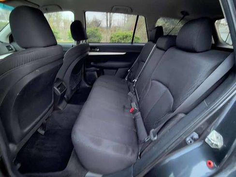 Used 2011 Subaru Outback 2.5i Premium w/ All-Weather Pkg image 17