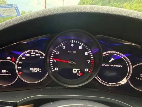 Used 2019 Porsche Cayenne AWD/4WD image 10