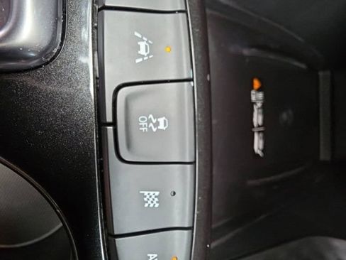 Used 2024 Chevrolet TrailBlazer RS w/ Convenience Package AWD/4WD image 20