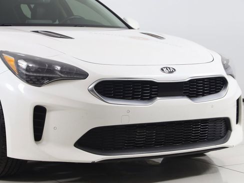 Used 2018 Kia Stinger Premium image 42