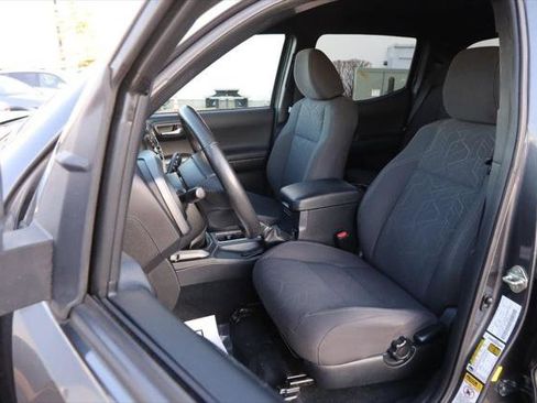 Certified 2017 Toyota Tacoma TRD Sport w/ Tow Package image 8