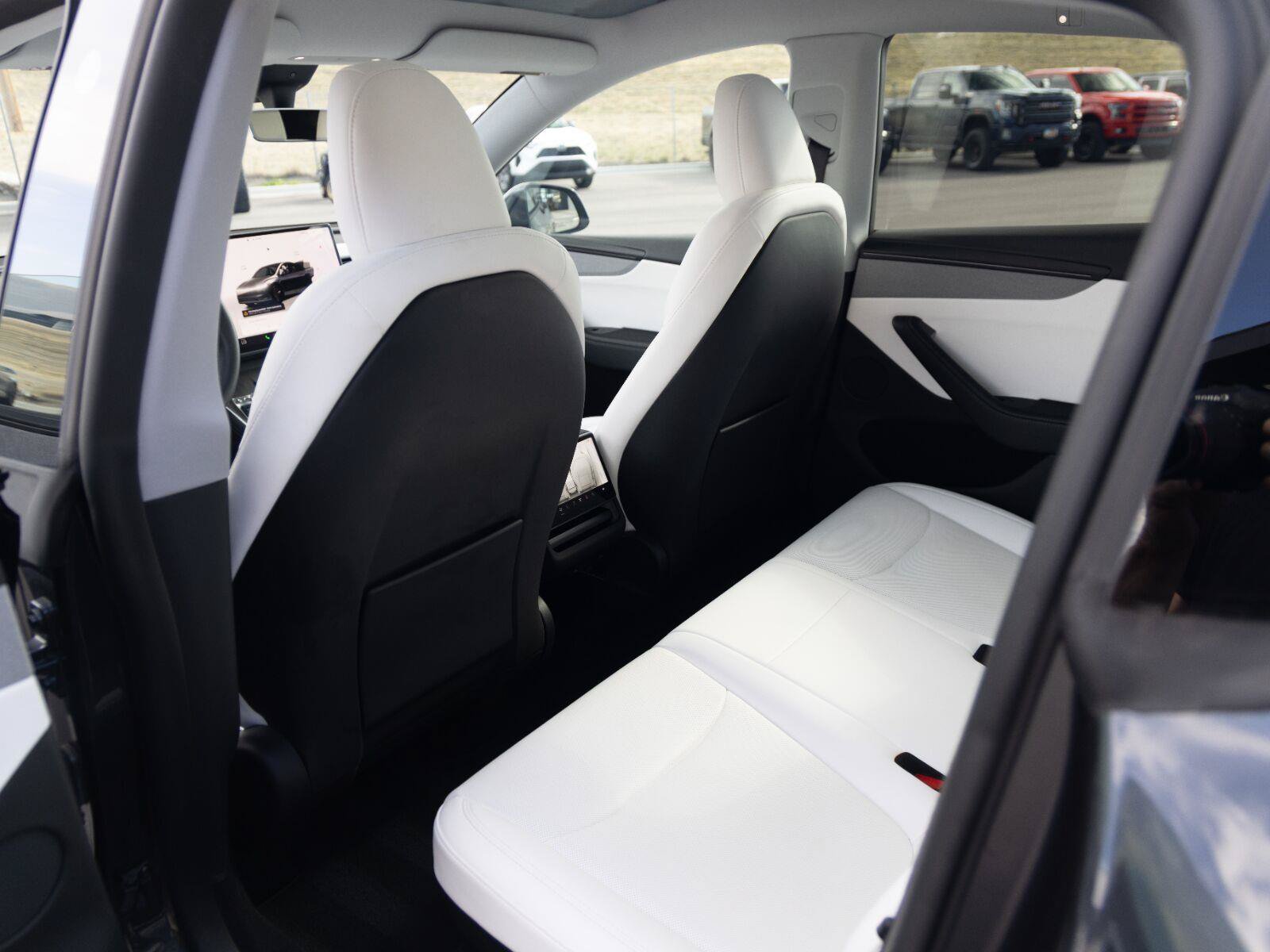 Used 2026 Tesla Model Y AWD image 13