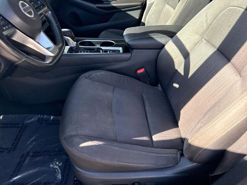 Used 2021 Nissan Altima 2.5 SV w/ SV Premium Package image 10