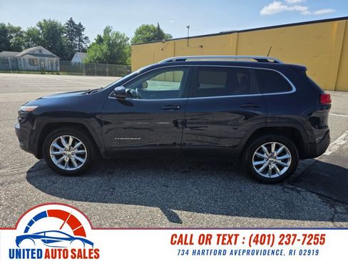 Used 2016 Jeep Cherokee Limited AWD/4WD image 2