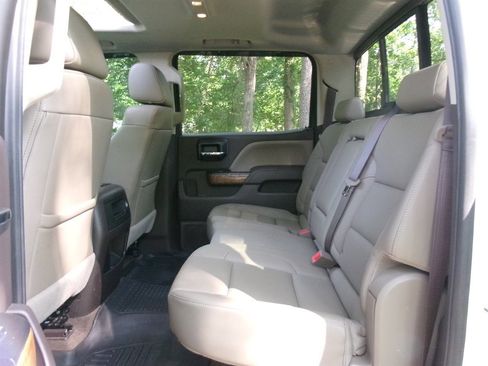 Used 2018 GMC Sierra 2500 SLT w/ Duramax Plus Package AWD/4WD image 35