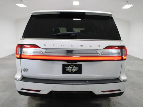 Used 2018 Lincoln Navigator L Reserve w/ Technology Package image 8