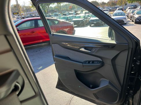 Used 2025 Chevrolet TrailBlazer LT image 18