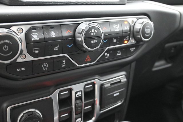 Used 2021 Jeep Gladiator Overland AWD/4WD image 30