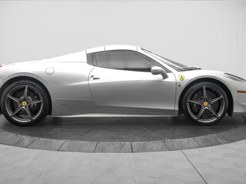 Used 2012 Ferrari 458 Spider RWD image 16