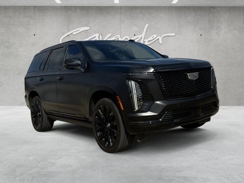 Certified 2025 Cadillac Escalade Sport Platinum w/ LPO, ONYX Package AWD/4WD image 2