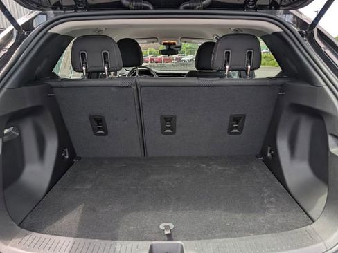 Used 2023 Chevrolet Bolt EUV LT w/ Driver Confidence Package FWD image 10