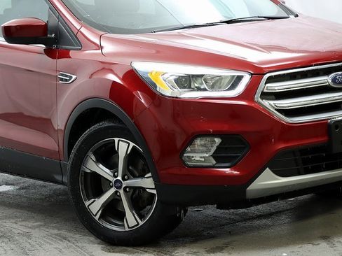 Used 2017 Ford Escape SE w/ Equipment Group 201A image 3