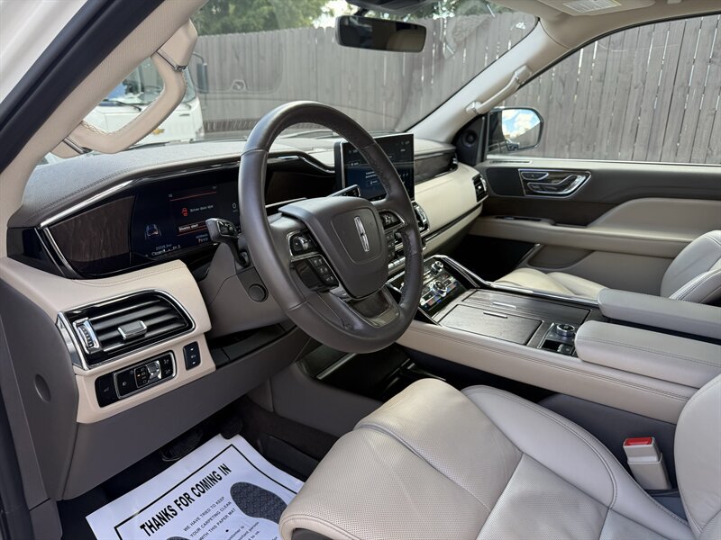 Used 2024 Lincoln Navigator Reserve AWD/4WD image 25