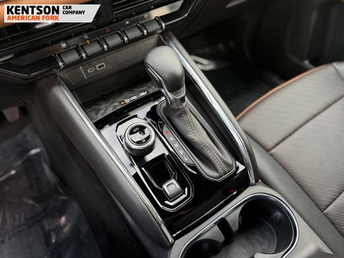 Used 2024 GMC Canyon AT4 w/ AT4 Premium Package AWD/4WD image 21