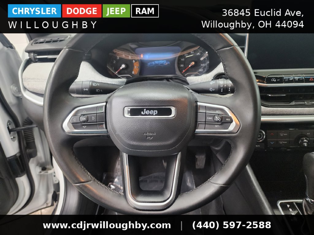 Used 2024 Jeep Compass Latitude AWD/4WD image 16