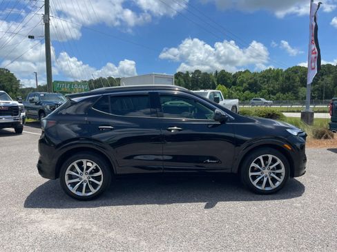 Used 2025 Buick Encore GX Avenir w/ Avenir Technology Package FWD image 4