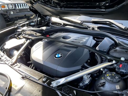 Used 2025 BMW 750e xDrive AWD/4WD image 34