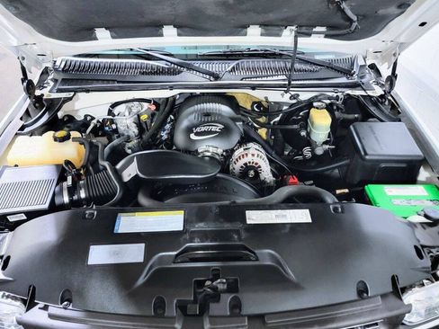 Used 2001 Chevrolet Silverado 1500 LS RWD image 3