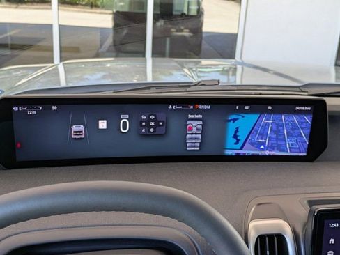 Certified 2025 Ford Expedition Active AWD/4WD image 29