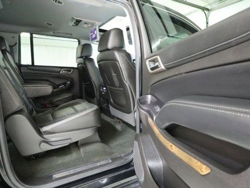 Used 2016 GMC Yukon XL Denali w/ Open Road Package AWD/4WD image 11