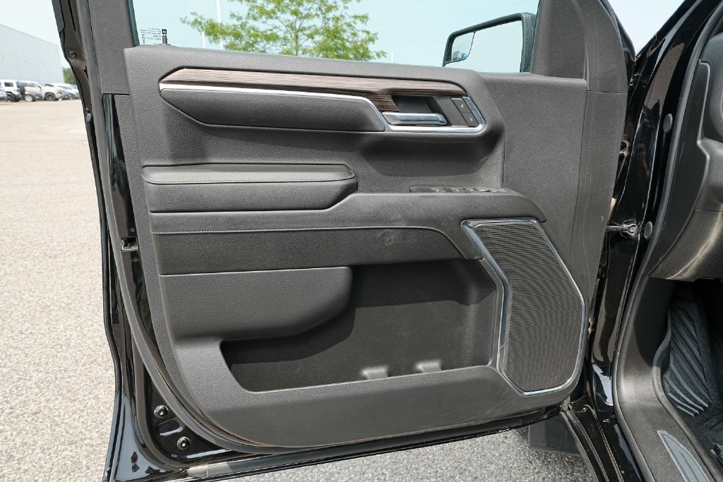 Used 2024 Chevrolet Silverado 1500 RST AWD/4WD image 28