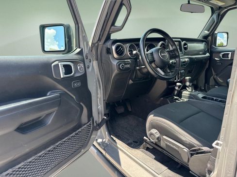 Used 2021 Jeep Wrangler Unlimited Sport AWD/4WD image 16