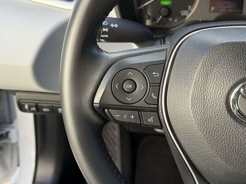 Used 2024 Toyota Corolla SE image 19