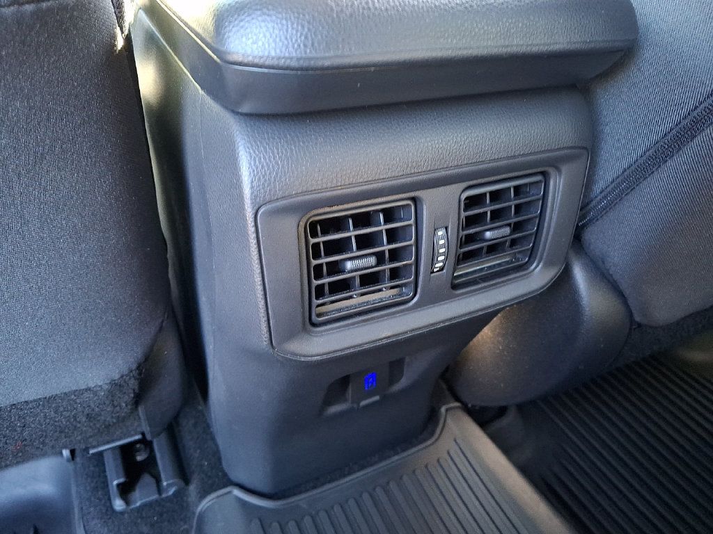 Certified 2024 Toyota RAV4 LE AWD/4WD image 10