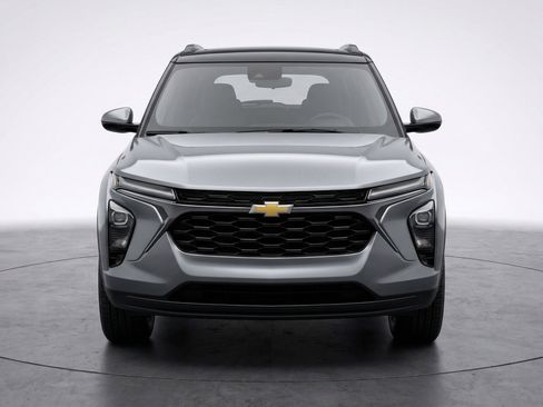Used 2025 Chevrolet TrailBlazer LT AWD/4WD image 2