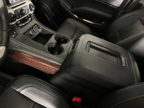 Used 2020 GMC Yukon SLT w/ Open Road Package AWD/4WD image 13