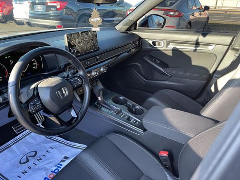 Used 2024 Honda Civic Sport image 4