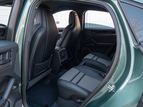 New 2026 Porsche Cayenne GTS image 39