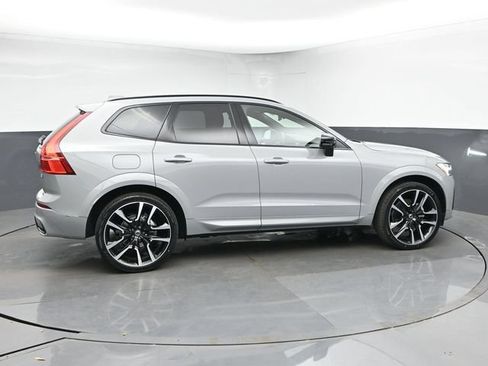 Used 2024 Volvo XC60 B5 Ultimate w/ Protection Package Premier AWD/4WD image 9
