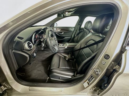 Used 2019 Mercedes-Benz C 300 4MATIC Sedan image 13