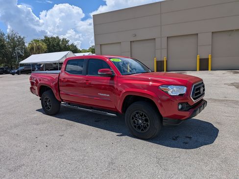 Used 2022 Toyota Tacoma SR5 w/ Technology Package RWD image 1