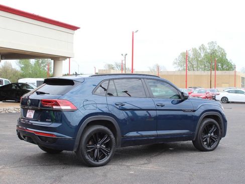 Used 2022 Volkswagen Atlas Cross Sport SEL R-Line image 4