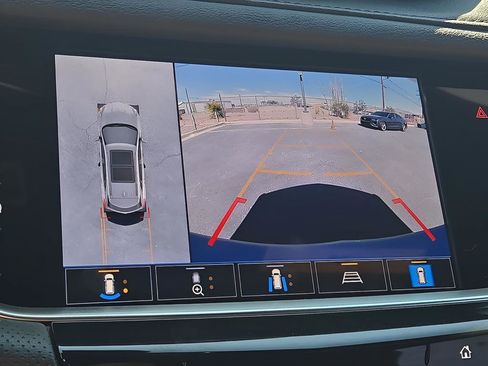 Used 2025 Cadillac XT5 Premium Luxury w/ Technology Package image 17