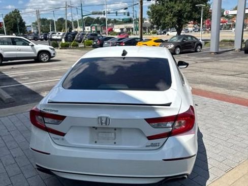 Used 2021 Honda Accord Sport image 9