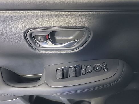 Certified 2023 Honda HR-V LX image 34