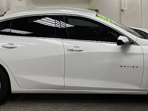 Used 2023 Chevrolet Malibu LT image 4