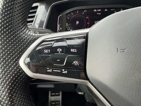 Used 2023 Volkswagen Tiguan SEL R-Line AWD/4WD image 28