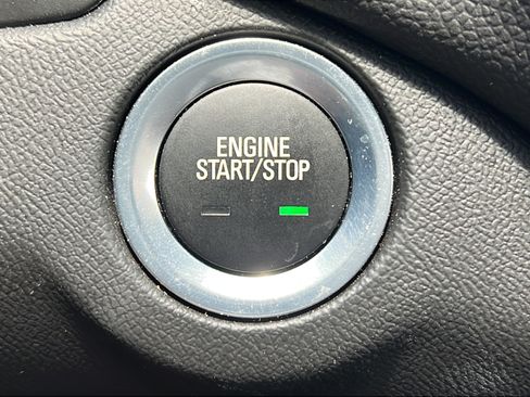 Used 2024 Chevrolet Equinox LT FWD image 23